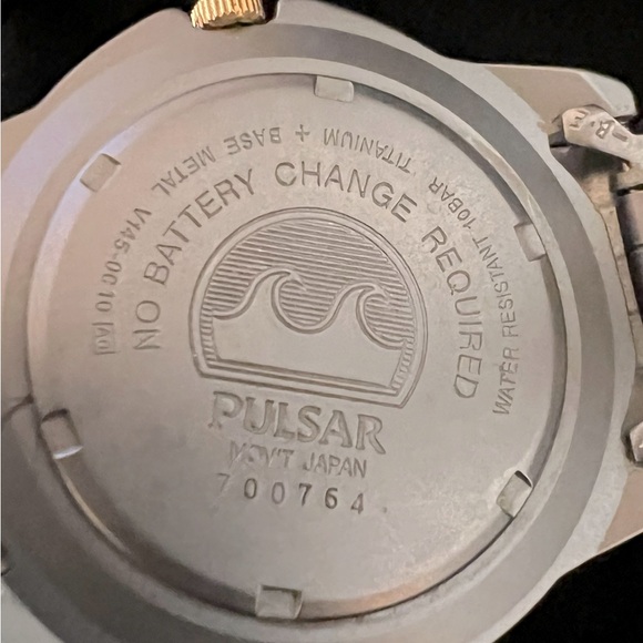Seiko Pulsar Rare Collector’s Solar Titanium, Date, Water Resistant 100 M Watch - Picture 9 of 9